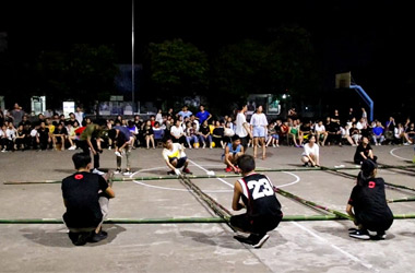 广西华体会手机平台-华体会（中国）郁江校区竹竿舞晚会